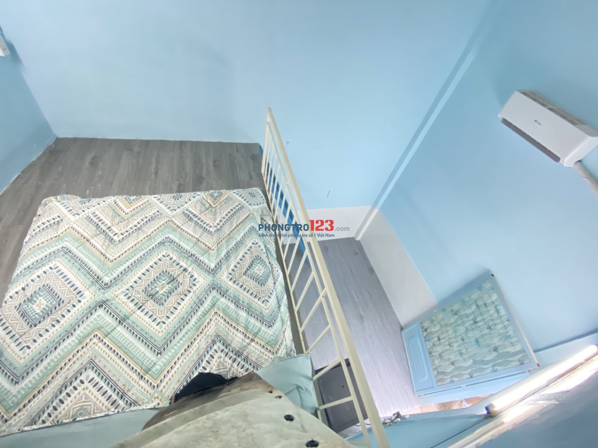 Phòng trọ gác cao 2m Nguyễn hữu cảnh gần manor võ duy ninh cầu thủ Thiêm cầu sài gòn