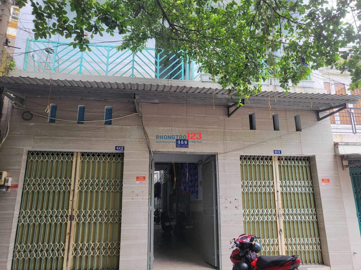 Phòng trọ mới , hiện cho thuê từ ( giá rẻ chỉ bằng phòng cũ nhiều năm): 2.5tr ( có máy lạnh 2,7tr)