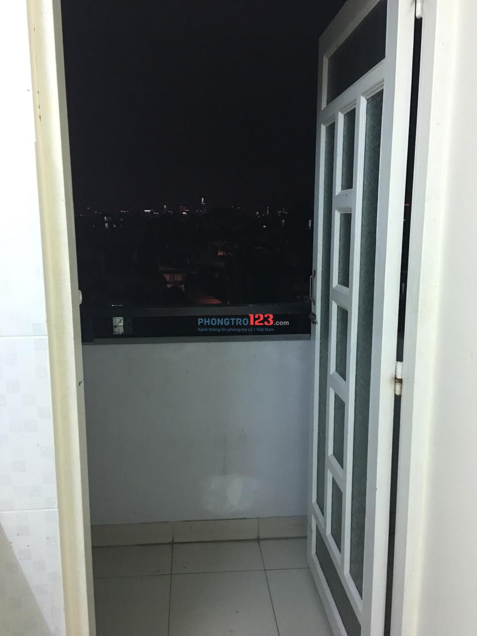 Cho thuê phòng 36m2 tuyệt đẹp, thoáng mát ở lầu 4