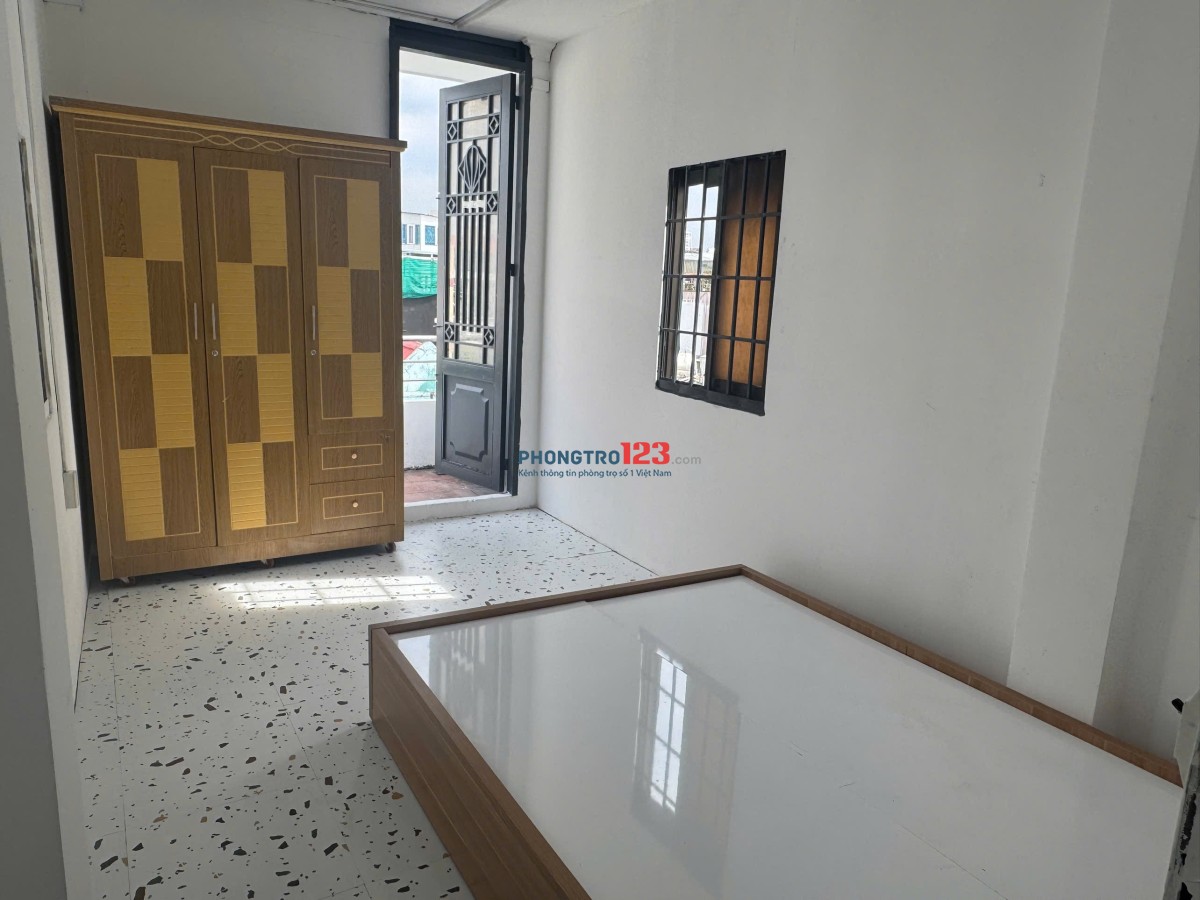 Phòng Thật_Ảnh thật_Cho thuê phòng ban công, tách bếp_Bình Thạnh, gần Văn Lang, HVCB giá rẻ chỉ 4trX