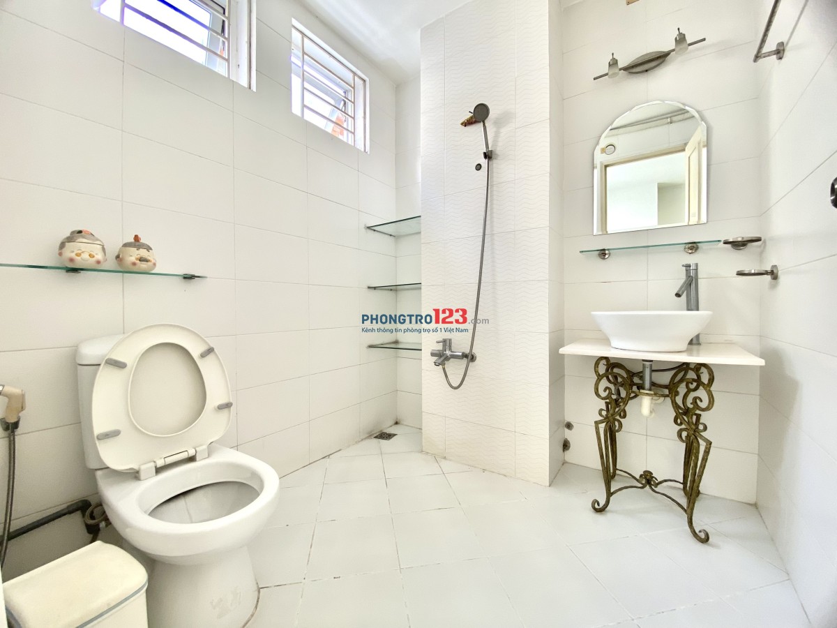 CHO THUÊ PHÒNG TRỌ Ở BÌNH THẠNH FULL NỘI THẤT GẦN ĐẠI HỌC VĂN LANG