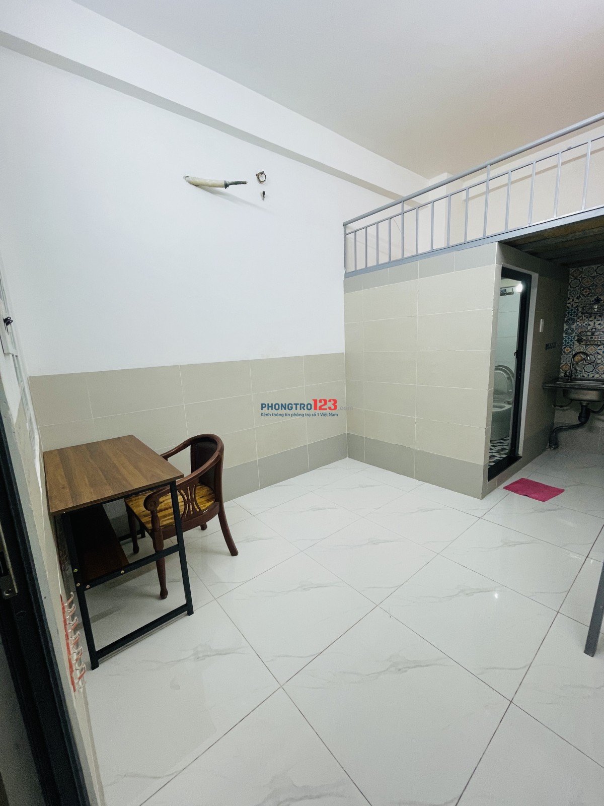 CHDV Duplex - Thang máy, máy giặt , khoá vân tay, hầm xe, nước nóng