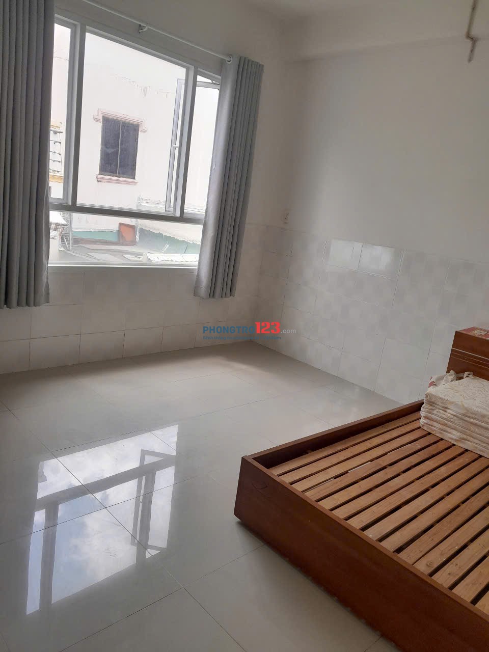 Cho thuê phòng trọ hẻm lớn đường Bùi Đình Túy