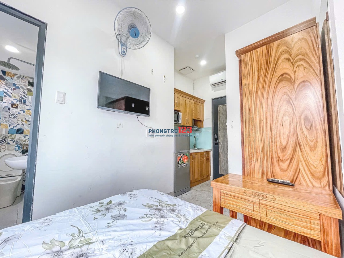 Phòng cho thuê Cách Mạng Tháng Tám Q3 gần Công Trường Dân Chủ thuận tiện đi Học Viện Tài Chính