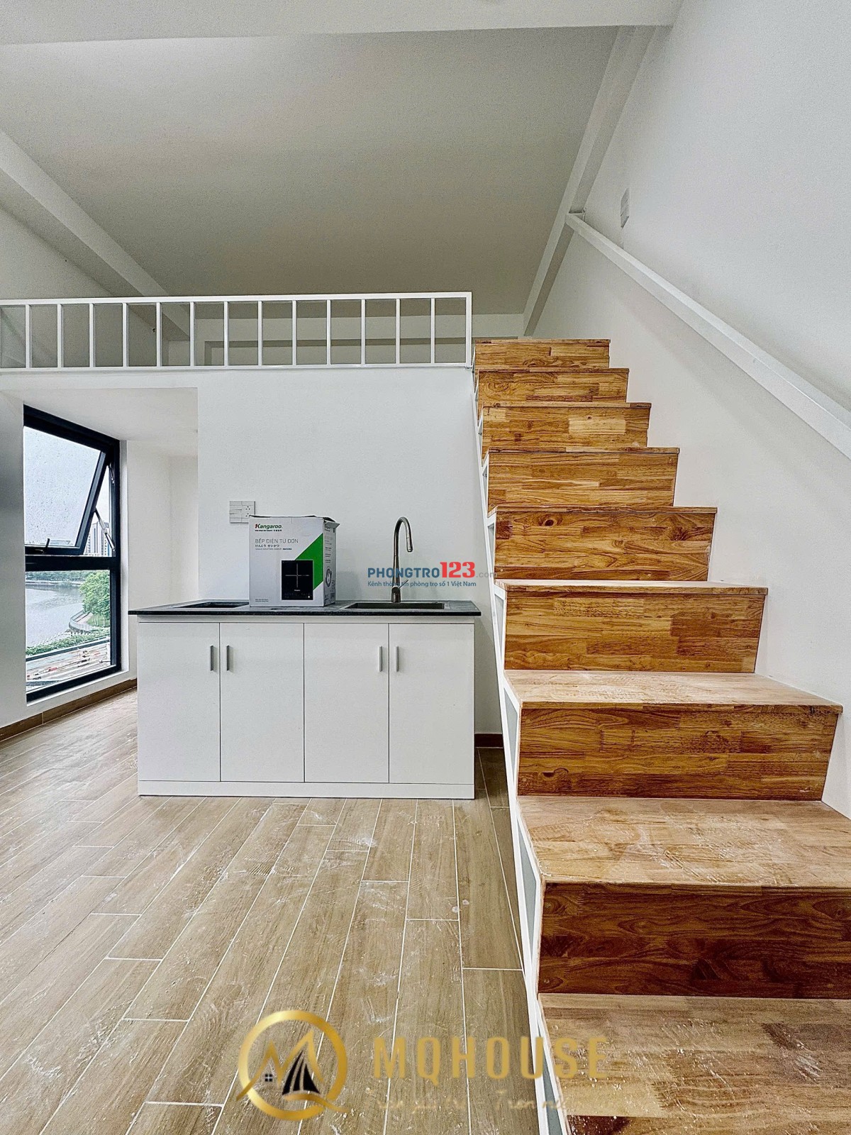 Phòng trọ cho thuê Hai Bà Trưng Q1 30m2 - gần ĐH Kinh Tế đầy đủ nội thất , cửa sổ lớn đón nắng