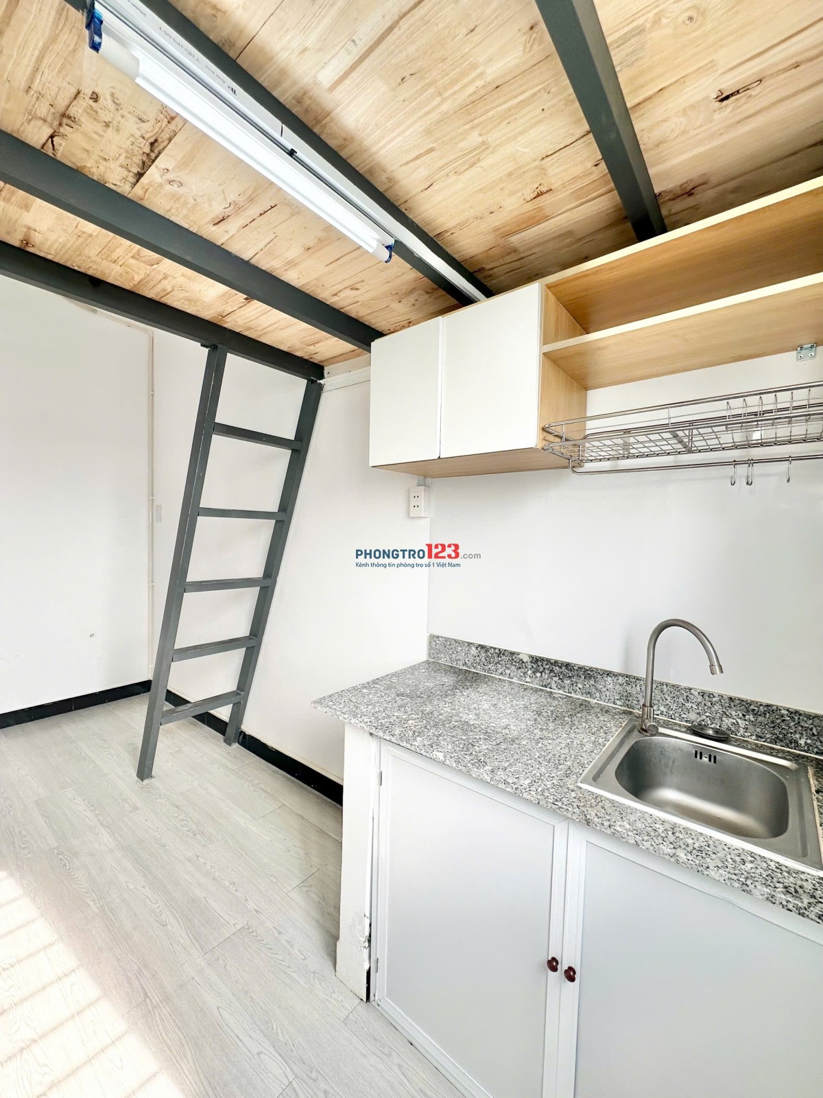 Phòng trọ duplex riêng biệt – gần chợ Bàu Cát – khu Âu Cơ, Tân Bình
