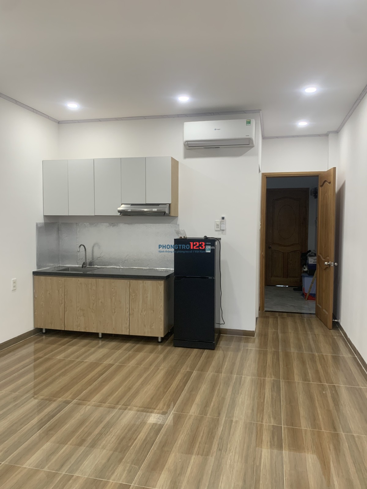 CHO THUÊ PHÒNG , CÓ BAN CÔNG 3.5TR. GẦN NGÃ TƯ THỦ ĐỨC KHU CNC, ĐH FPT HUTECH, TÀI CHÍNH, SPKT