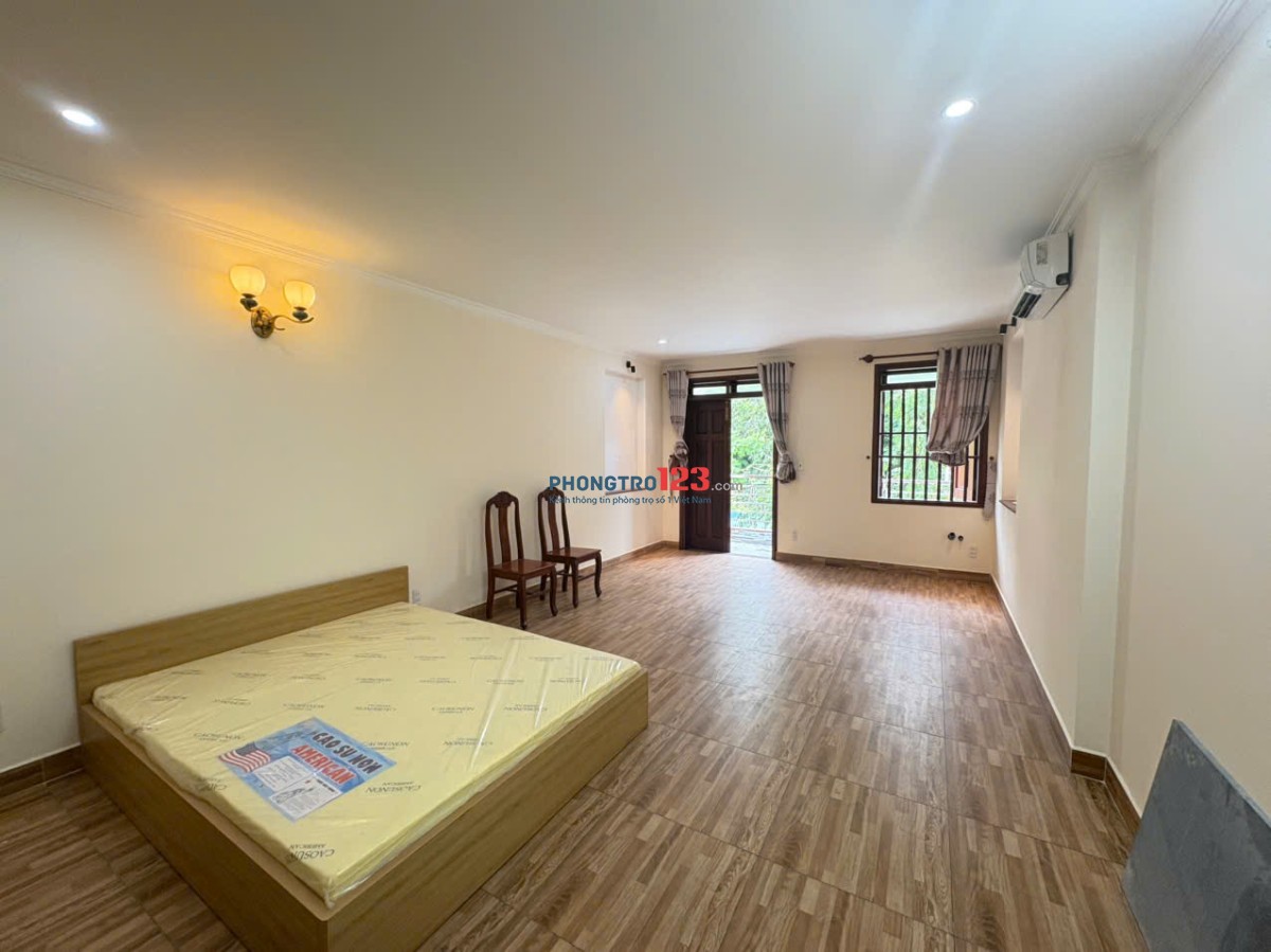  Cho thuê phòng mới 100% full nội thất ngay Nguyễn Duy Trinh, ban công, cửa sổ trời
