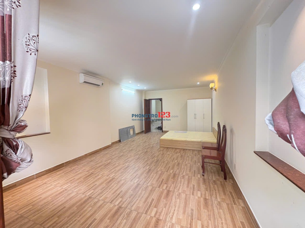  Cho thuê phòng mới 100% full nội thất ngay Nguyễn Duy Trinh, ban công, cửa sổ trời