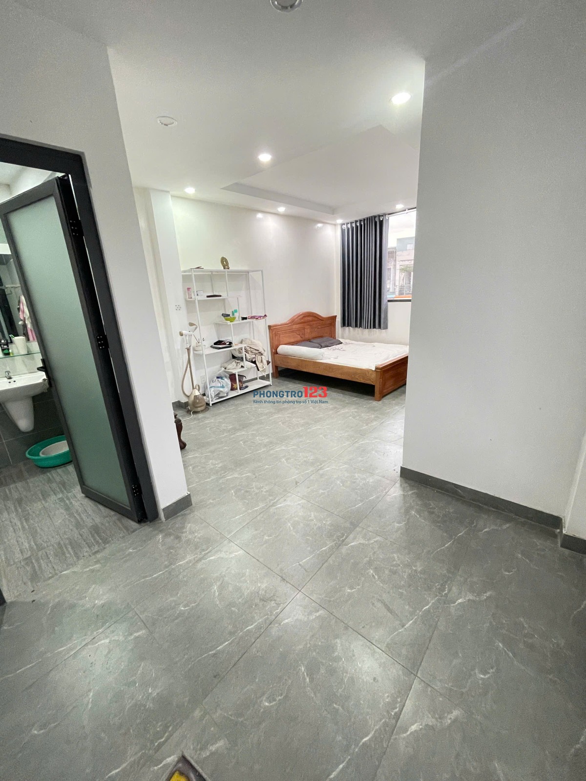 Cho thuê phòng 25m2 mới xây 100%, có gác lững tại 492 Ca Văn Thỉnh
