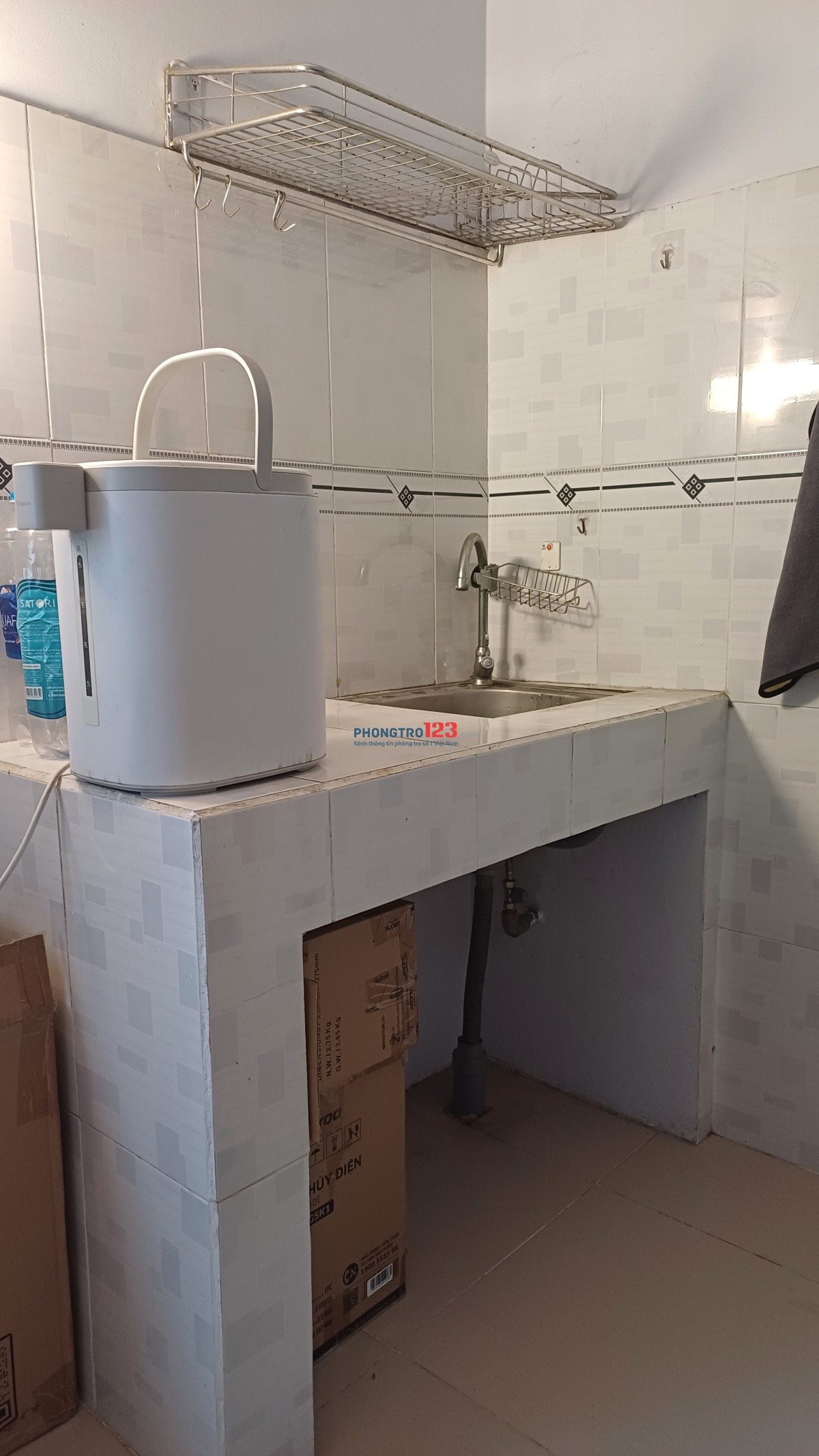 Nhượng lại phòng sát Etown, 554/16 Cộng Hoà, Q. Tân Bình, có cửa sổ