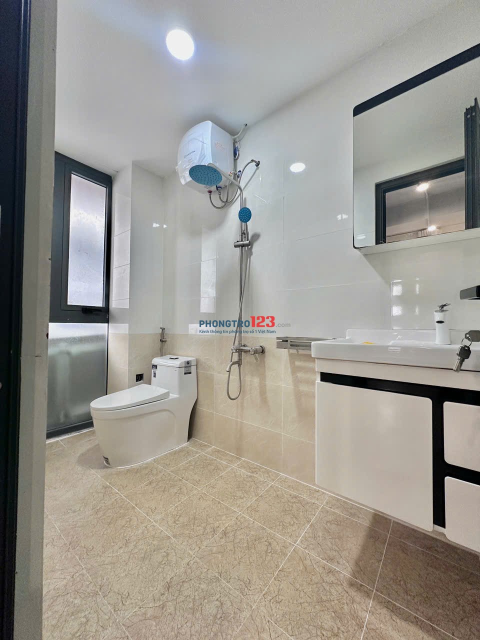 CHDV 2 PN KẾ CẦU PHÚ MỸ, FULL NỘI THẤT, QUẬN 7