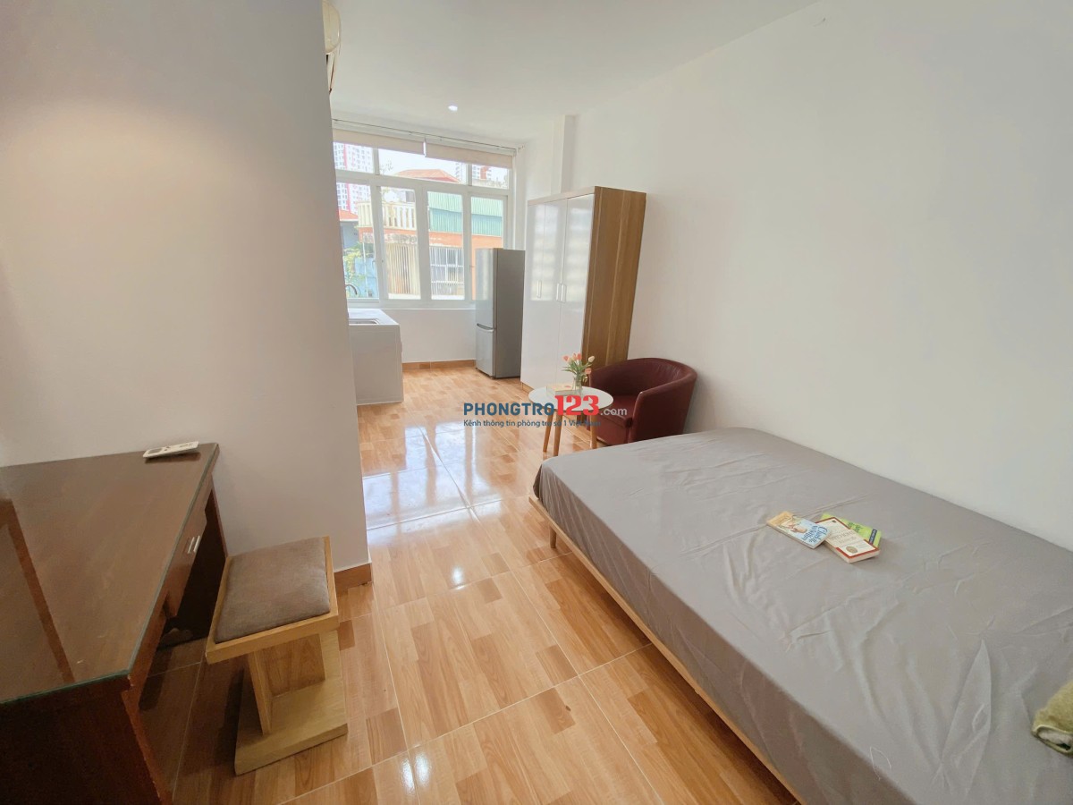 Chính chủ cho thuê phòng studio 25m2 khu vực Dịch Vọng Hậu