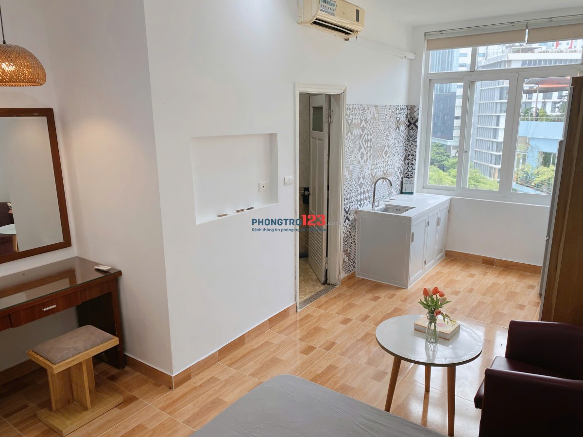 Chính chủ cho thuê phòng studio 25m2 khu vực Dịch Vọng Hậu