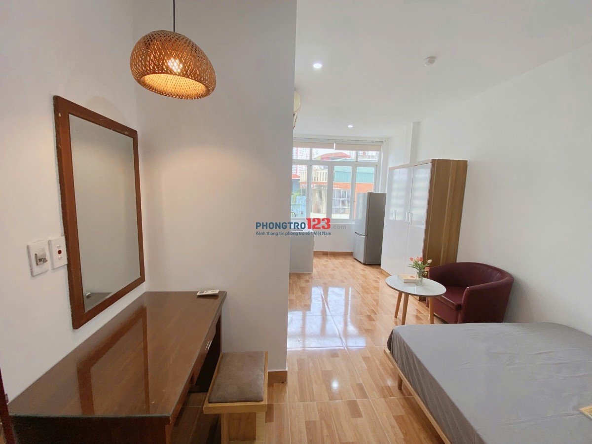 Chính chủ cho thuê phòng studio 25m2 khu vực Dịch Vọng Hậu