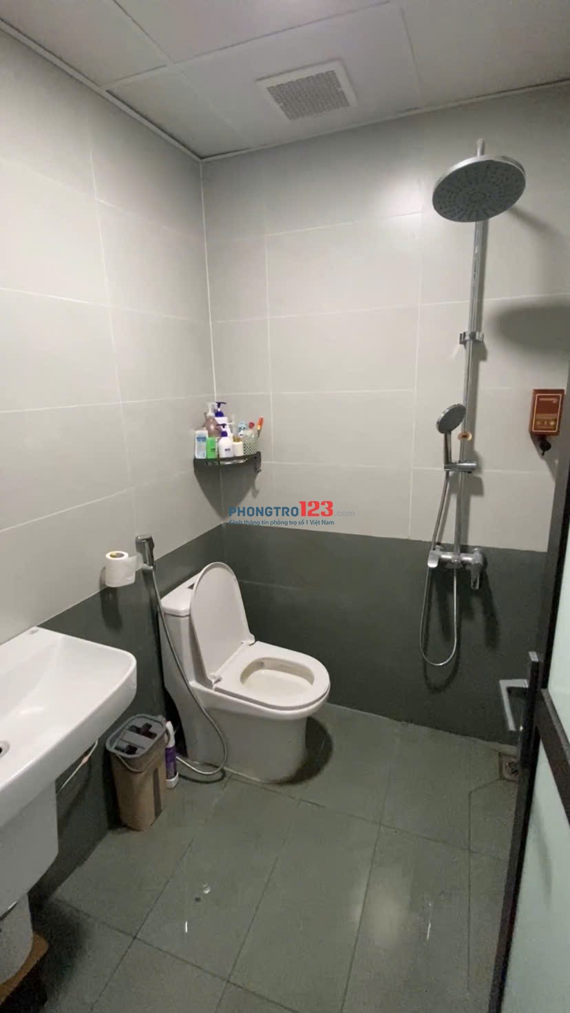 Cho thuê CCMN mới xây full đồ thang máy Nguyễn Khánh Toàn Cầu Giấy