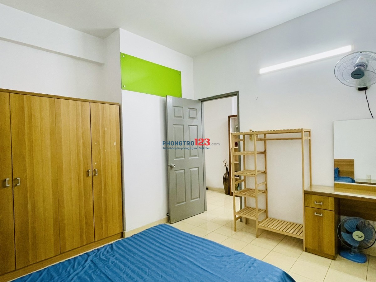 Chính chủ cho thuê căn hộ CC Gia Phú 2PN full nội thất