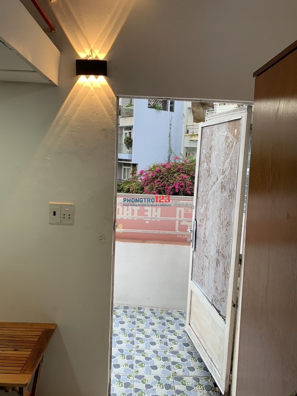 PHÒNG DUPLEX BAN CÔNG TO – GẦN CHỢ HOÀNG HOA THÁM – TÂN BÌNH