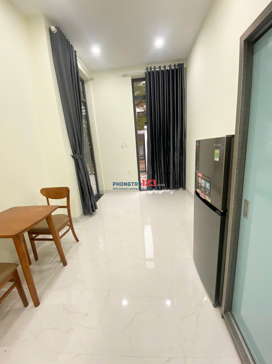 Cho thuê chdv Cát Lái đường 40CL gần UMT gần citisoho, DT 30m2 tầng trệt siêu rộng
