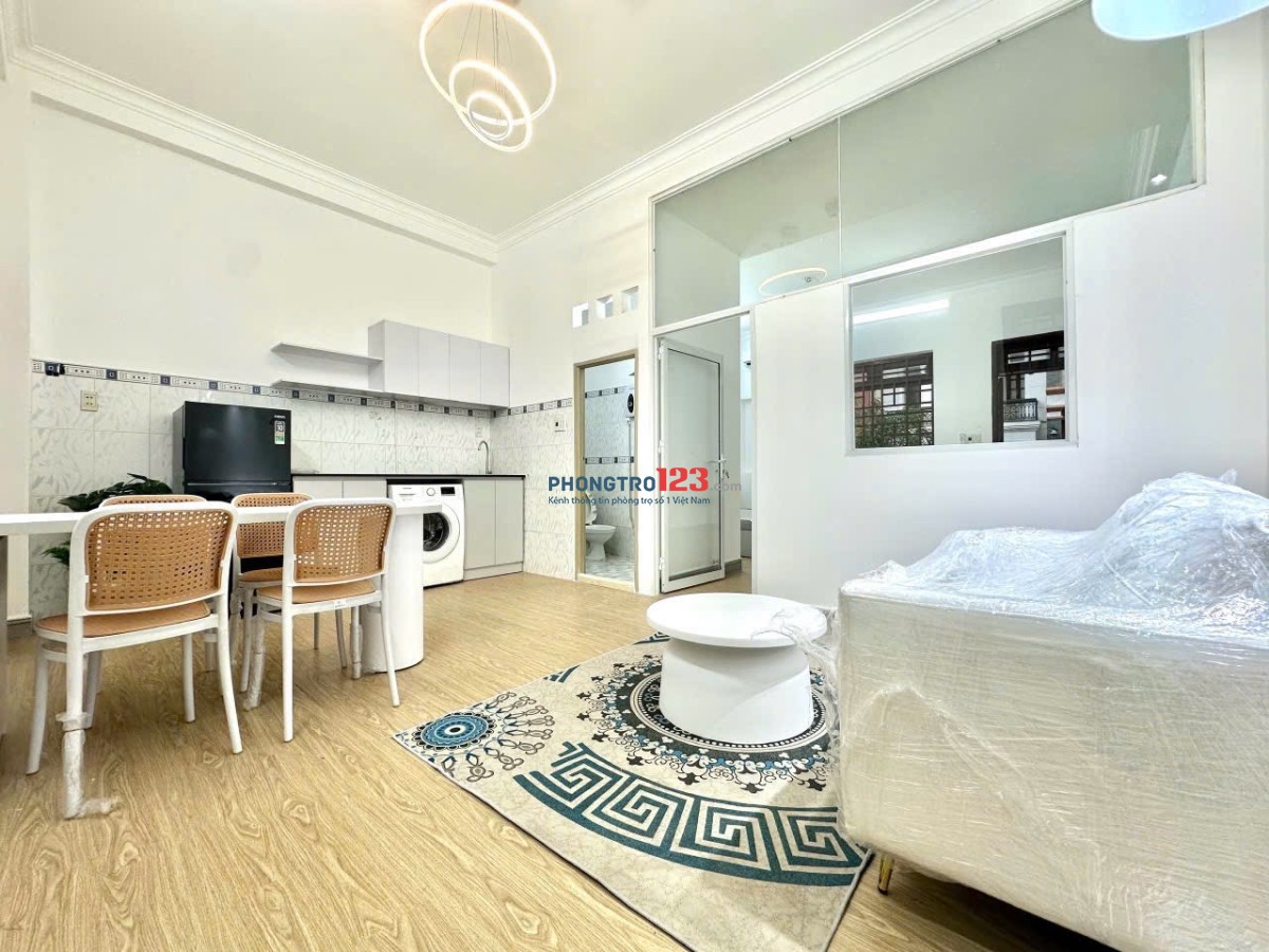 Cho Thuê Căn Hộ 1 Phòng Ngủ Ban Công 50m2 Ngay Ngã Tư Bảy Hiền Giá Hạt Dẻ