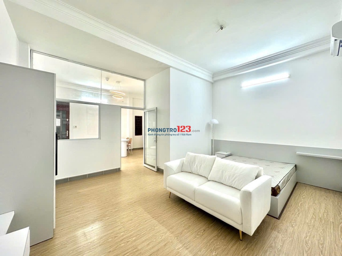 Cho Thuê Căn Hộ 1 Phòng Ngủ Ban Công 50m2 Ngay Ngã Tư Bảy Hiền Giá Hạt Dẻ