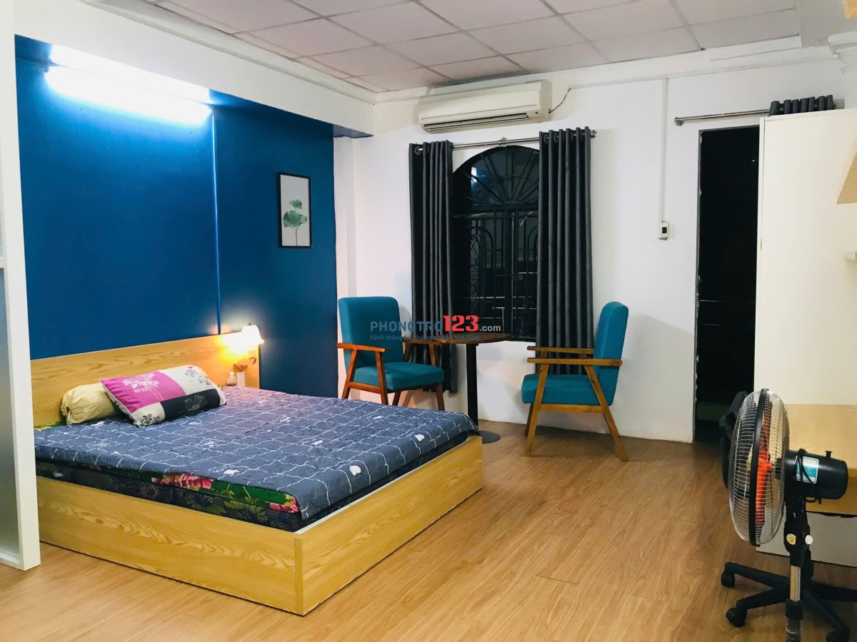 Trống phòng 35m2 full nội thất, Bancol thoáng Mê Linh, quận Bình Thạnh, gần Quận 1, Hàng xanh