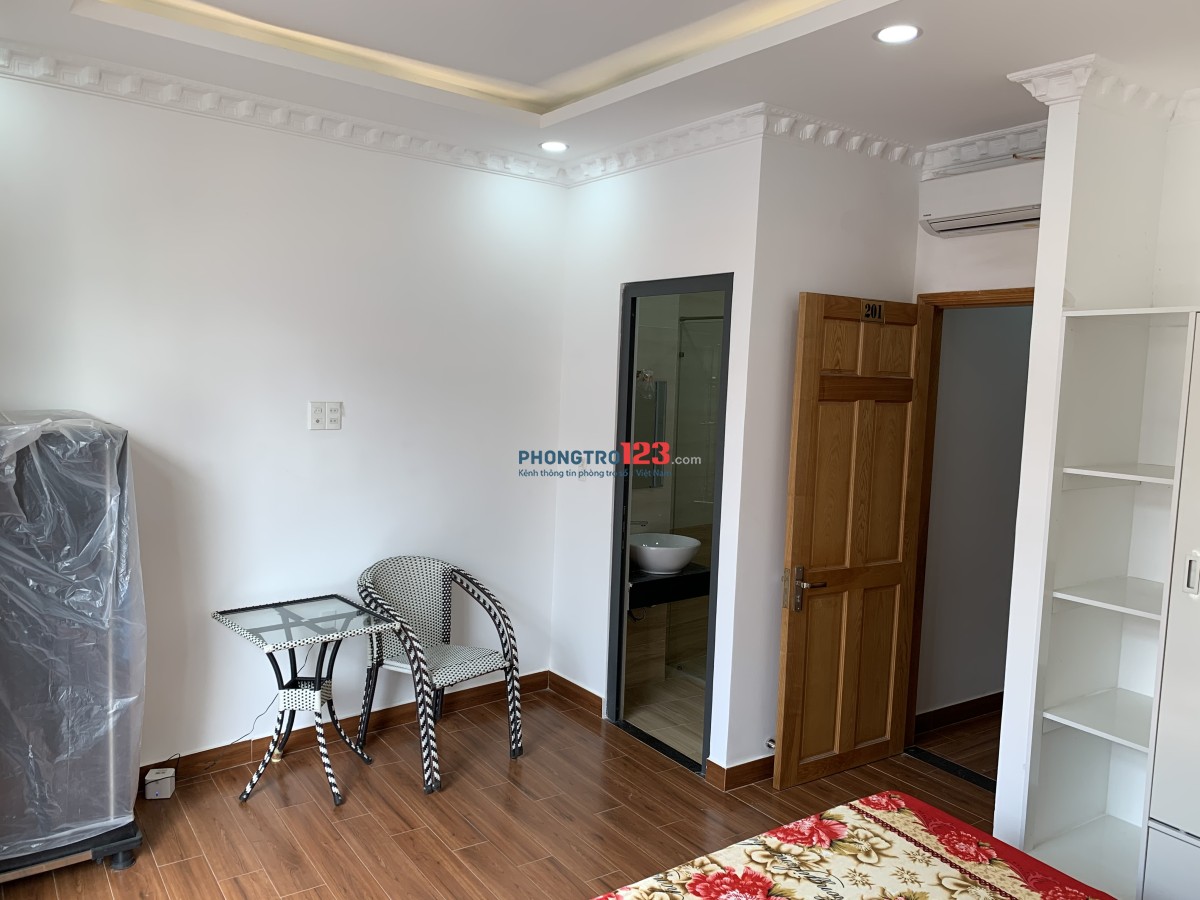 phòng cao cấp, gần sân bay, gần nhiều trường đại học,ngay trung tâm