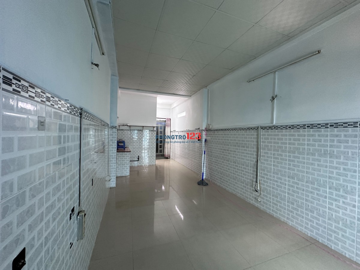 Cho thuê phòng 30m2 lầu 4 phường 15 quận 10