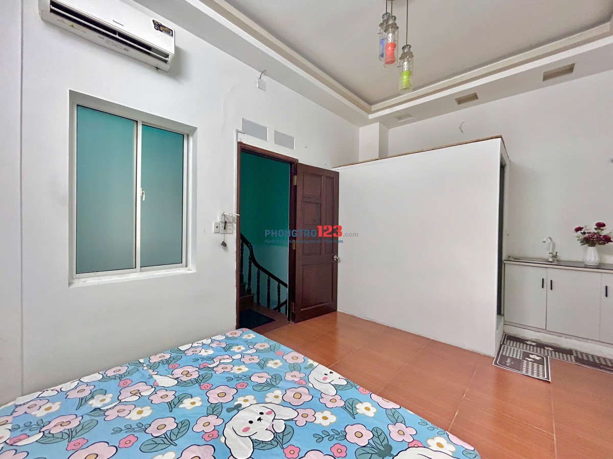 TRỐNG STUDIO ĐẦY ĐỦ TIỆN NGHI CÓ NƯỚC NÓNG LẠNH Ở HUỲNH VĂN NGHỆ GẦN CHỢ PHẠM VĂN BẠCH TÂN BÌNH