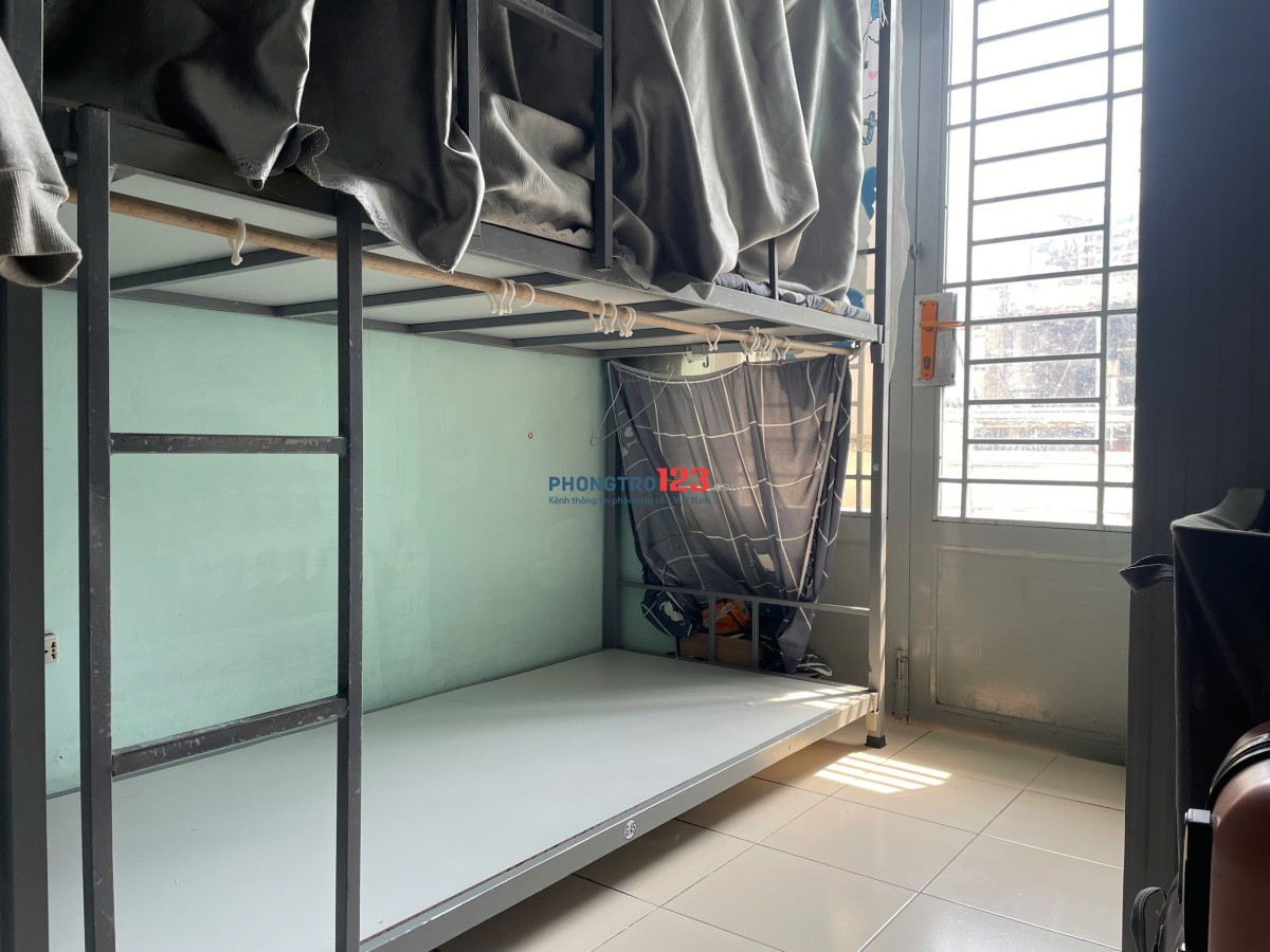 KTX Cao Cấp Happy House Chỉ 1 triệu 2 - Sạch Sẽ - Tự Do - Đầy Đủ Tiện Nghi - Full Option