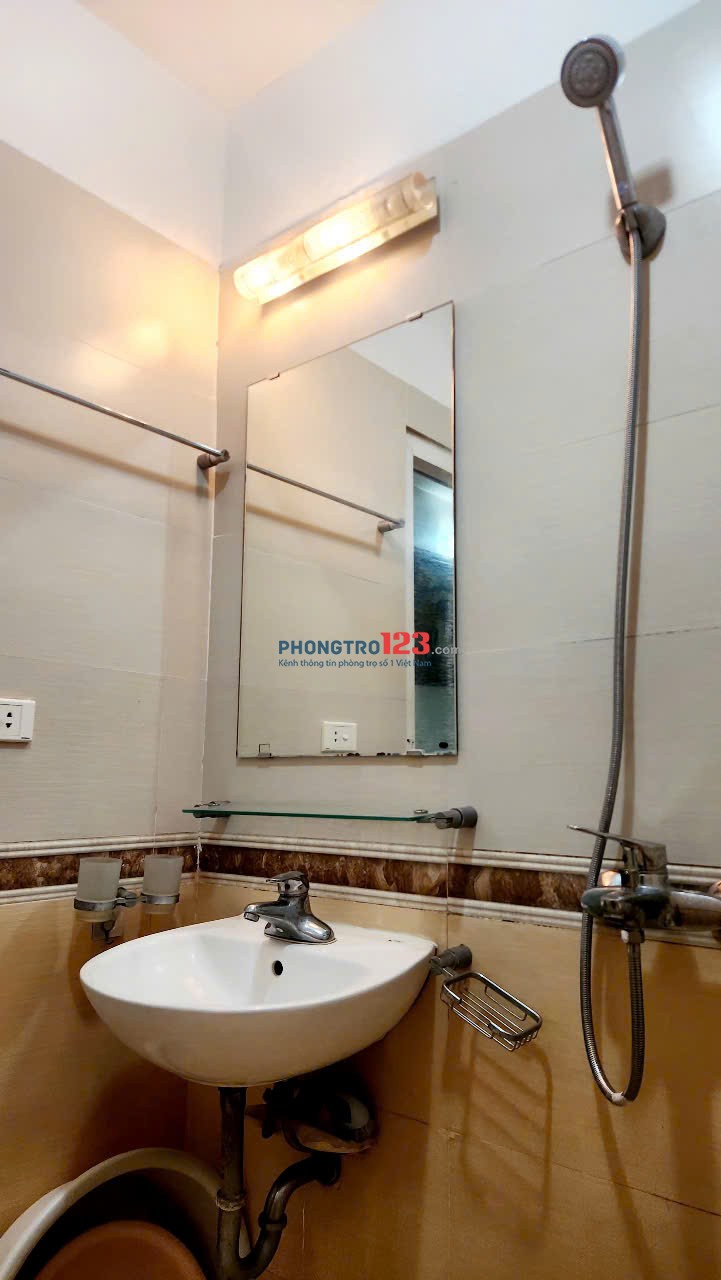 Cho thuê tầng 3 tại 137 ngõ Thái Thịnh 1, phường Đống Đa, Hà Nội