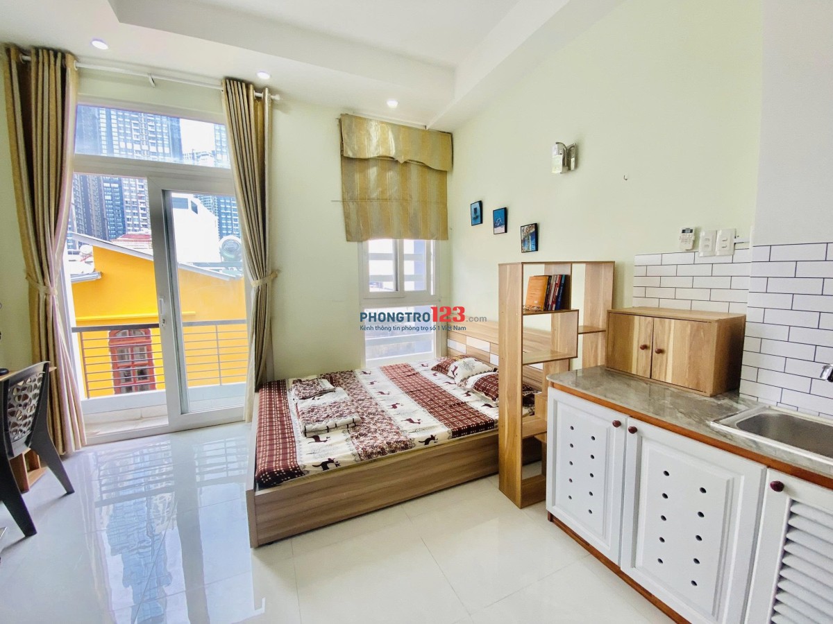 Cho thuê phòng ban công, cửa sổ, full nội thất. Bình Thạnh gần ngã tư hàng xanh, hutech, hồng bàng