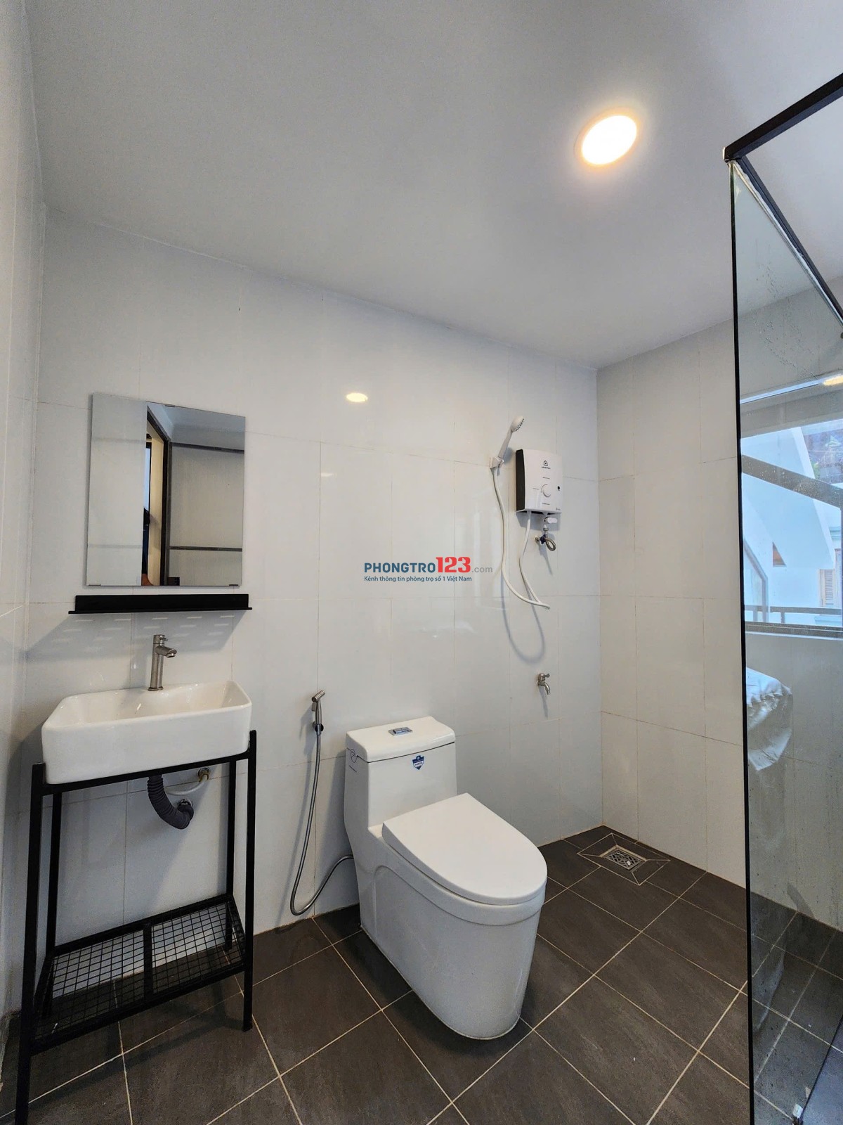 CHO THUÊ CĂN HỘ 30M2, TRẦN QUANG KHẢI, QUẬN 1, ĐẦY ĐỦ NỘI THẤT GẦN CÔNG VIÊN LÊ VĂN TÁM