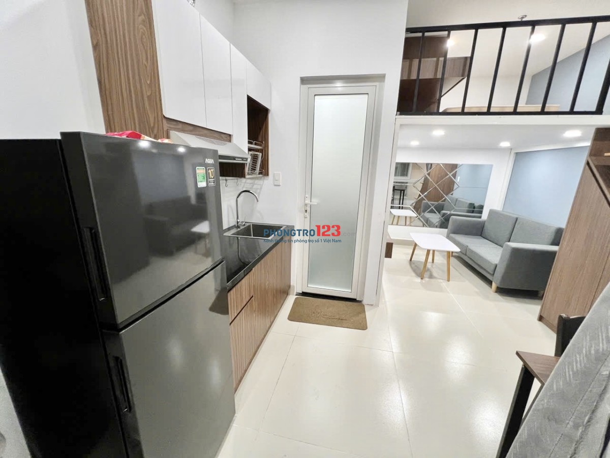 Căn hộ 1PN Cửa sổ 3 mặt Kính, Full Nội thất cao cấp - ngã tư Hàng Xanh, Quận Bình Thạnh