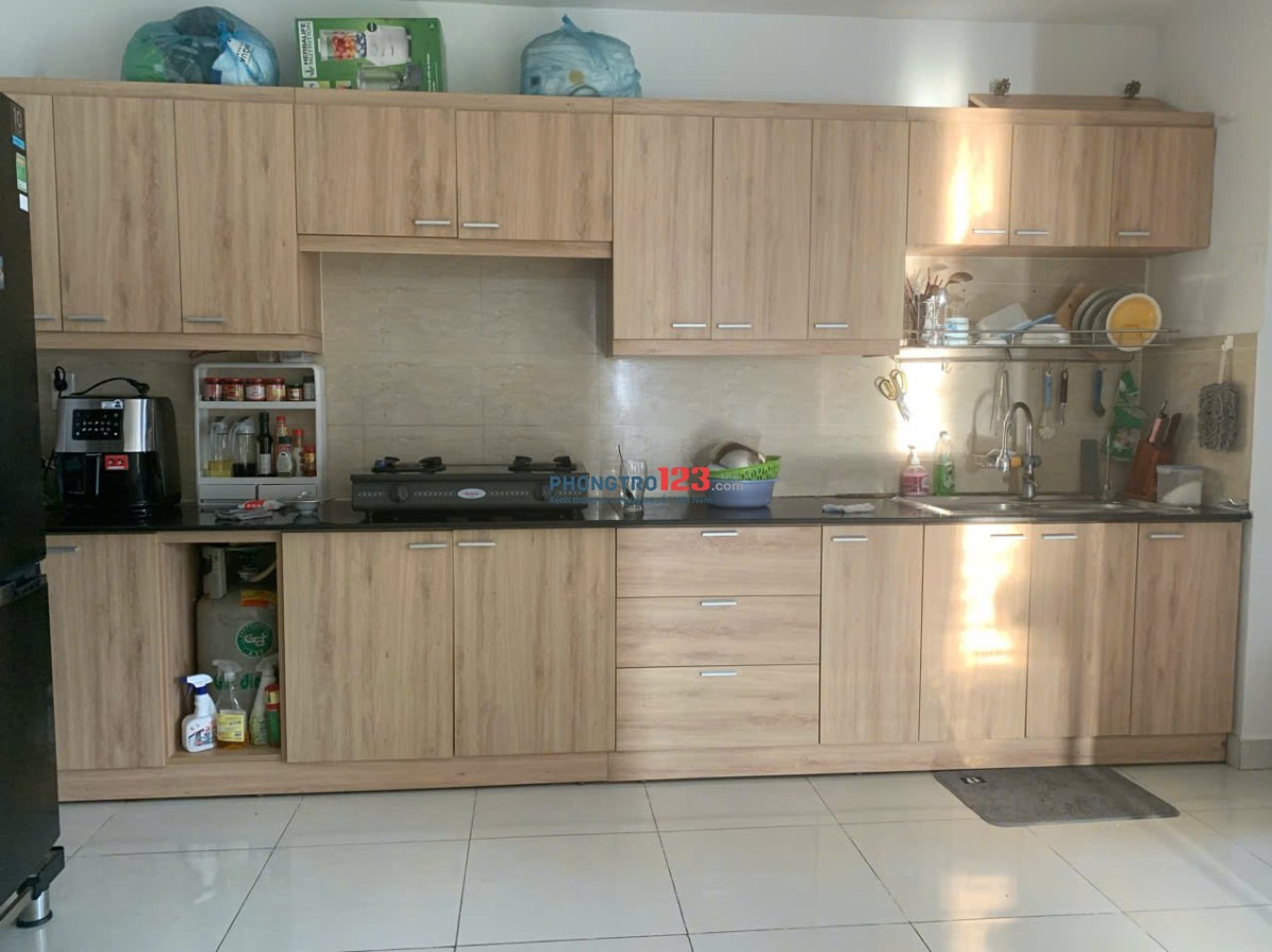 Cho thuê chung cư Khuông Việt cạnh Đầm Sen, căn góc 94m2 3PN