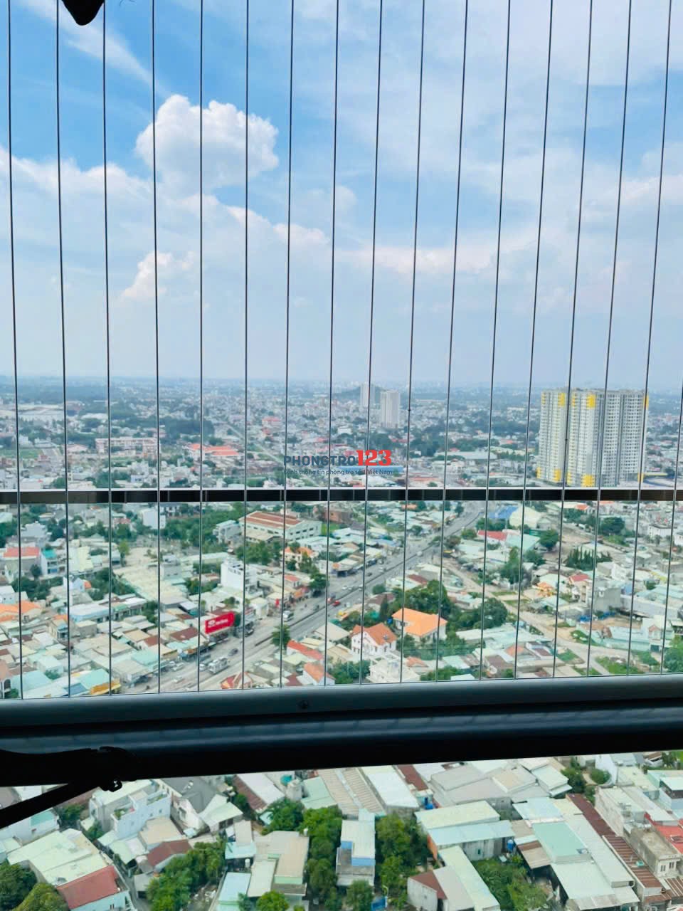 Chính chủ cho thuê CC 56m2, 2PN, 1WC giá tốt, view đẹp tại Nguyễn Bỉnh Khiêm, Đông Hòa, Bình Dương