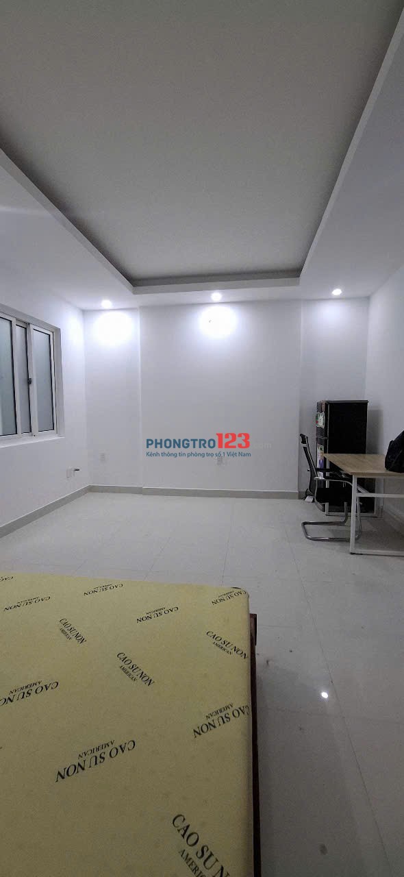 Cho thuê nhanh phòng rẻ nhất khu cửa sổ thoáng ngay Phú Mỹ Hưng, Sky Garden chỉ từ 4.5tr