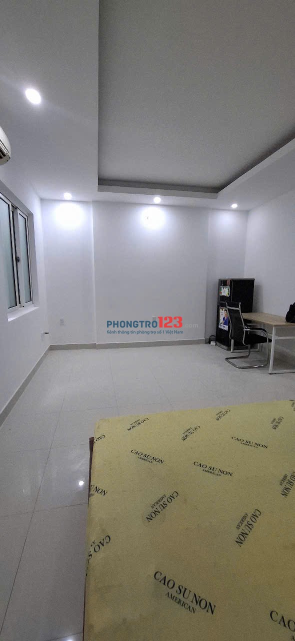 Cho thuê nhanh phòng rẻ nhất khu cửa sổ thoáng ngay Phú Mỹ Hưng, Sky Garden chỉ từ 4.5tr