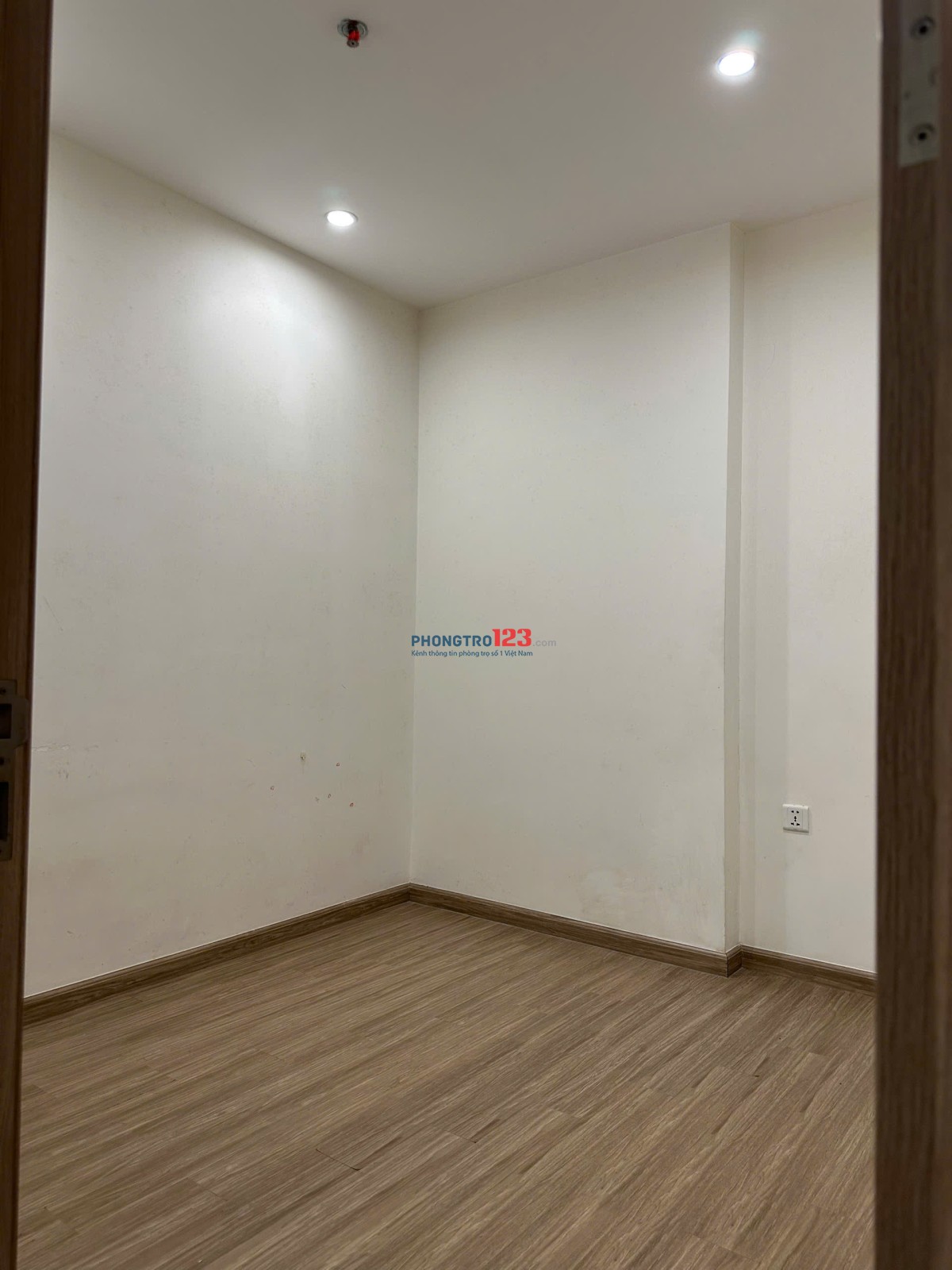 CĂN HỘ 2PN CHO THUÊ GIÁ SIÊU RẺ TẠI VINHOME GRANDPARK Q9