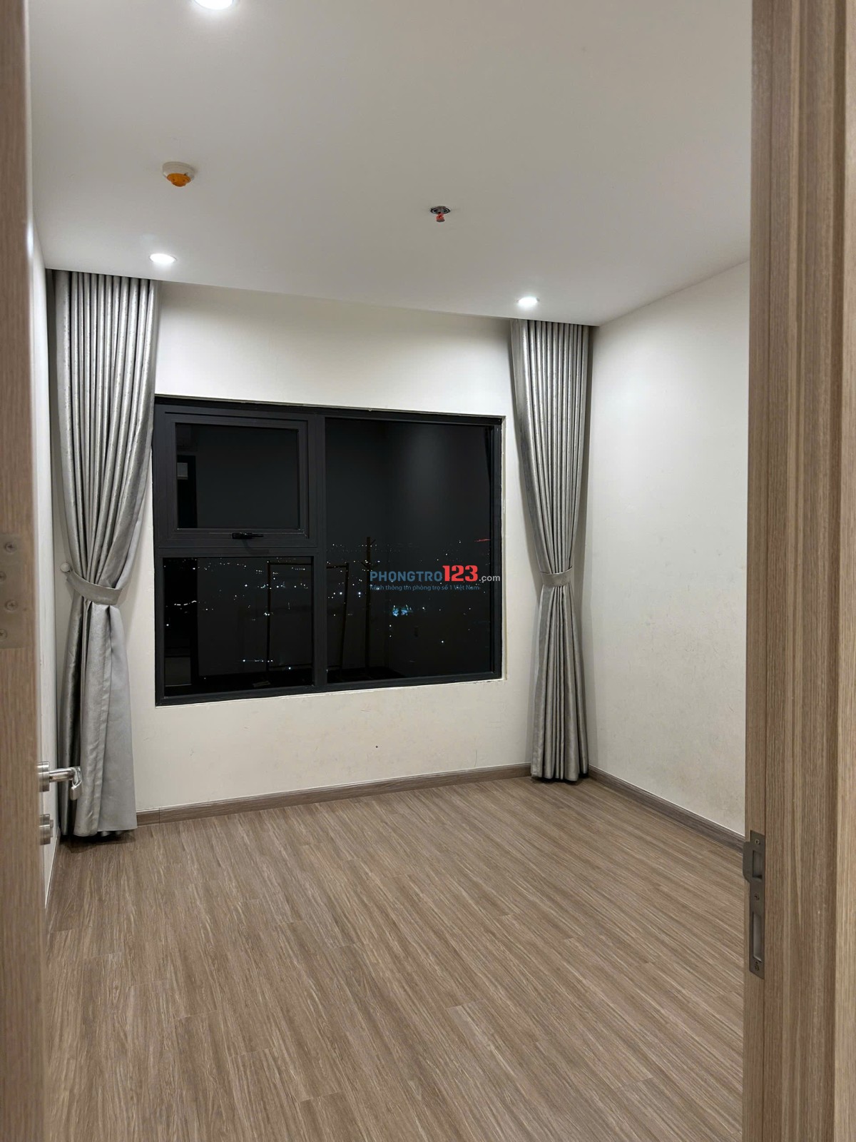 CĂN HỘ 2PN CHO THUÊ GIÁ SIÊU RẺ TẠI VINHOME GRANDPARK Q9