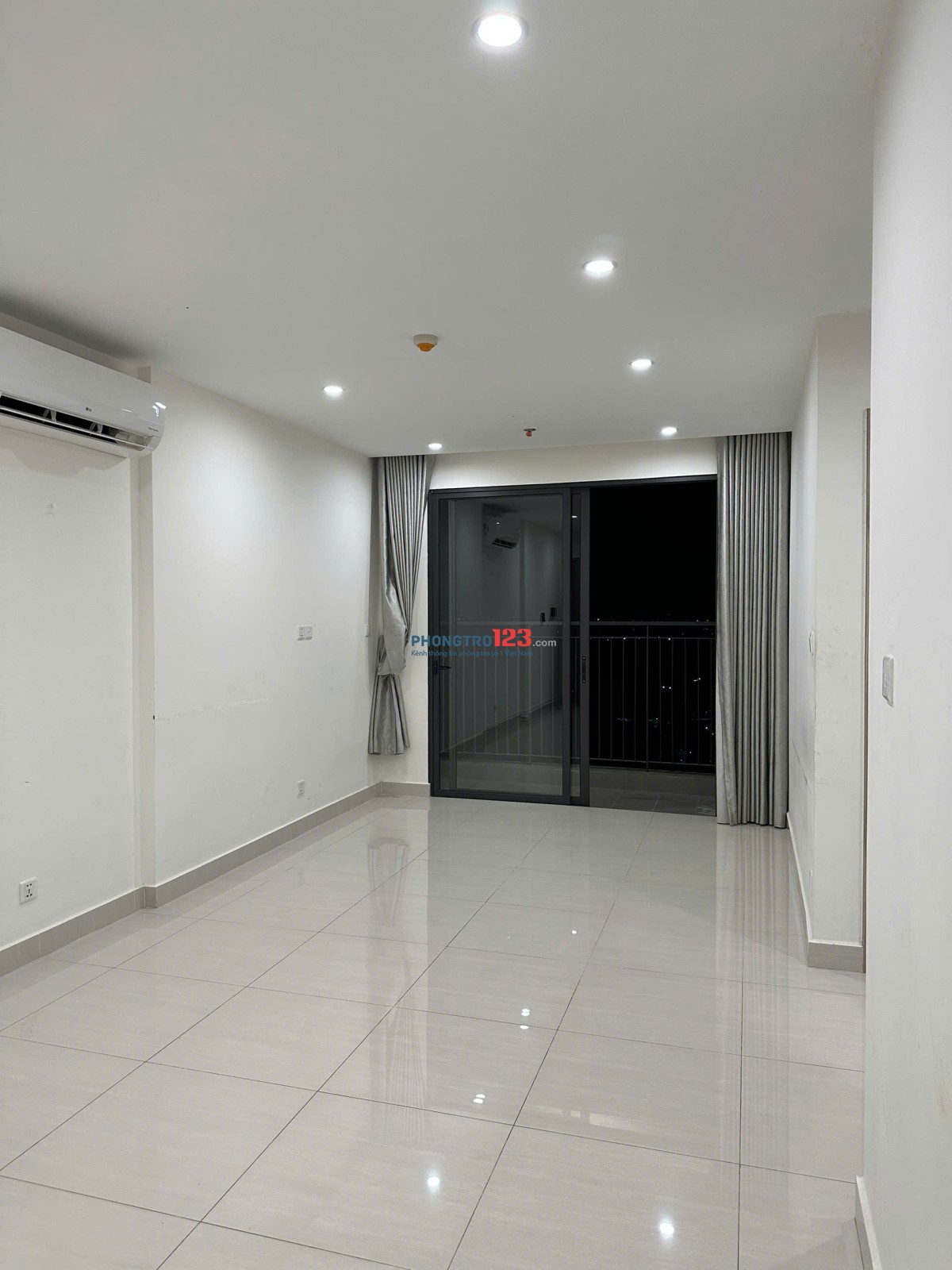 CĂN HỘ 2PN CHO THUÊ GIÁ SIÊU RẺ TẠI VINHOME GRANDPARK Q9