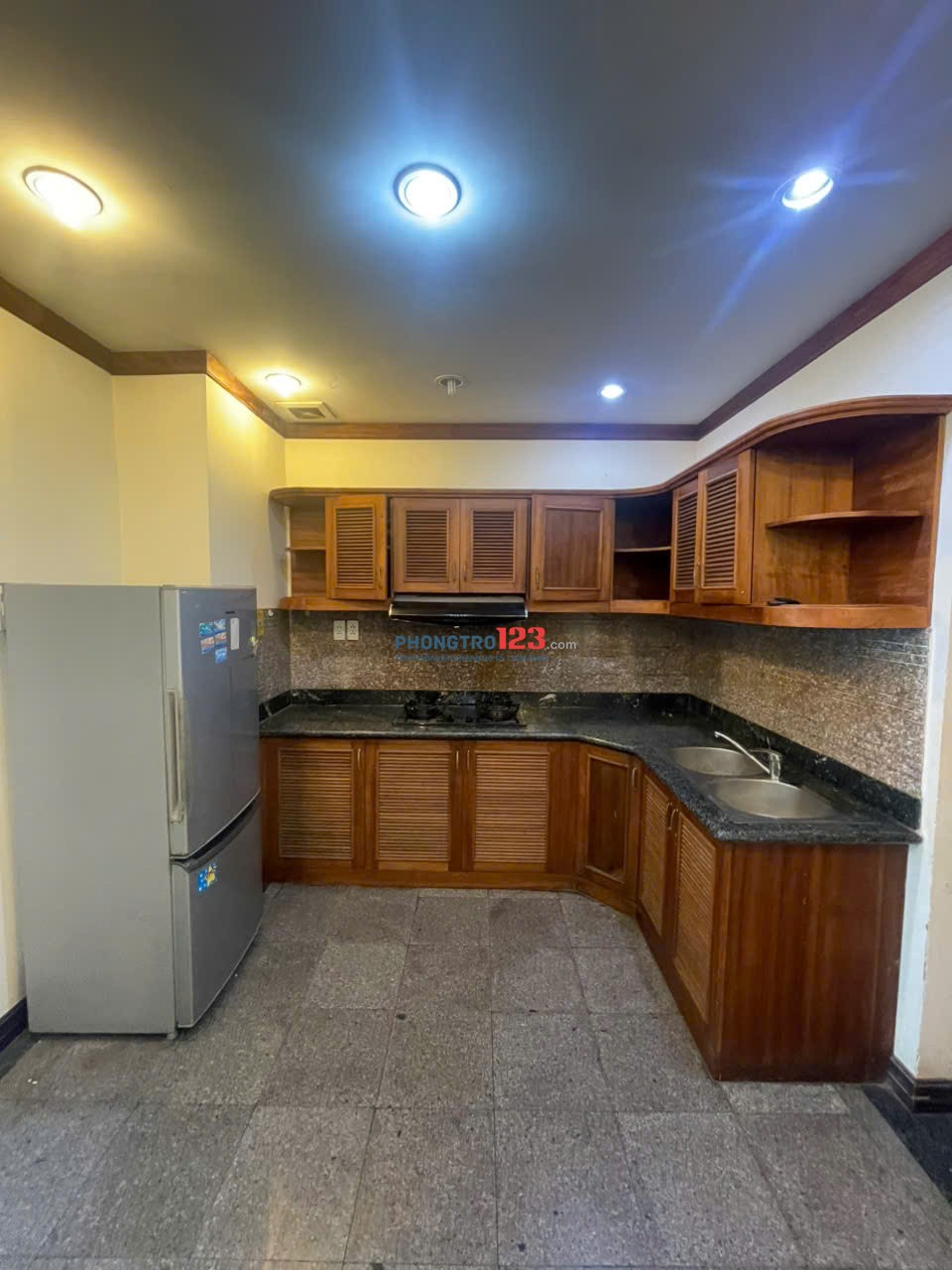 Cho thuê phòng full nội thất trong chung cư HAGL3 (gần ĐH RMIT, ĐH TĐT...)