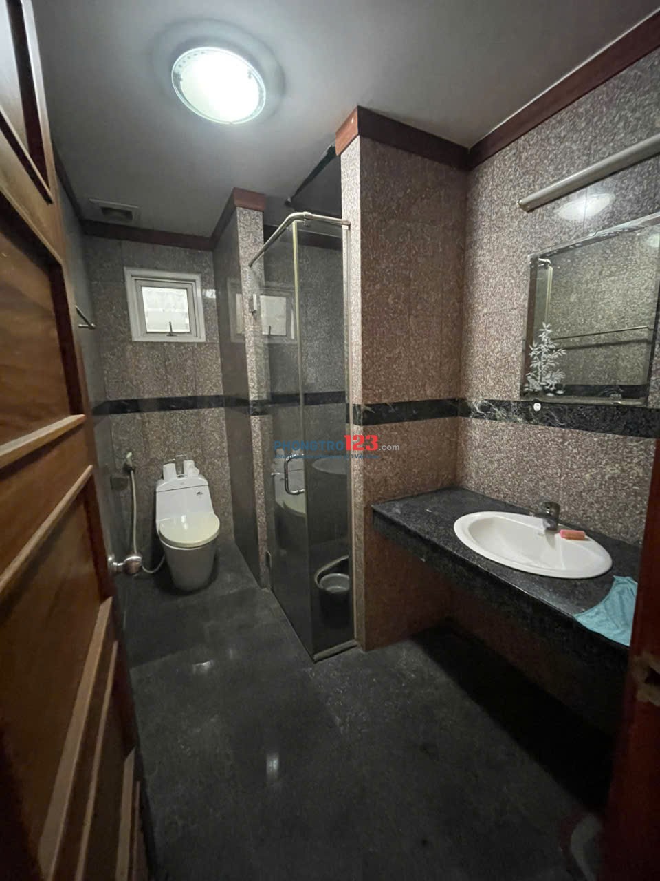 Cho thuê phòng full nội thất trong chung cư HAGL3 (gần ĐH RMIT, ĐH TĐT...)
