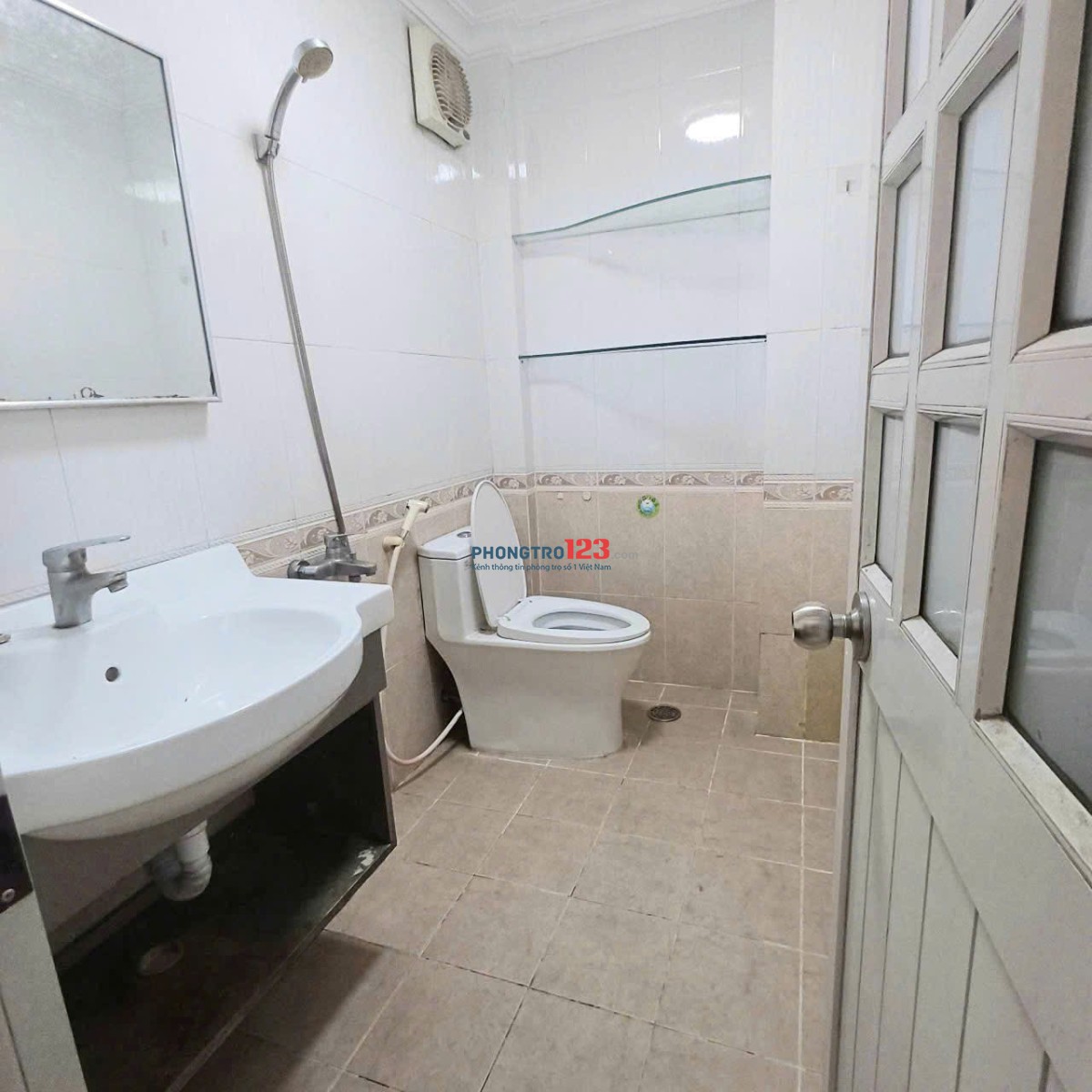 Căn Hộ Rộng 32m2 - Cửa Sổ Trời Thoáng Mát, Trần Quang Khải Giáp Bình Thạnh, Phú Nhuận