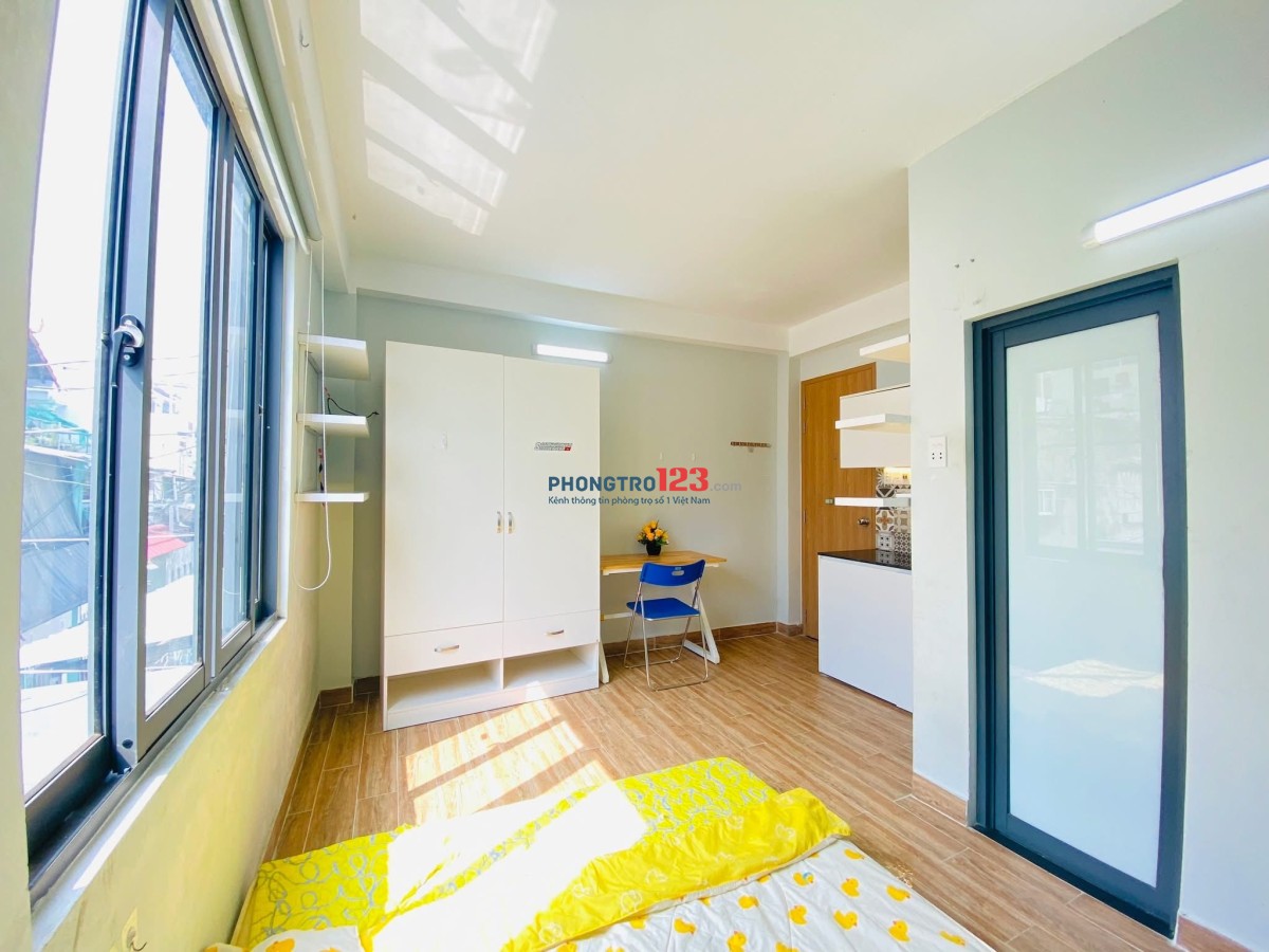 STUDIO ĐÓN NẮNG SIÊU XINH, FULL NỘI THẤT NGAY NGÃ 4 HÀNG XANH