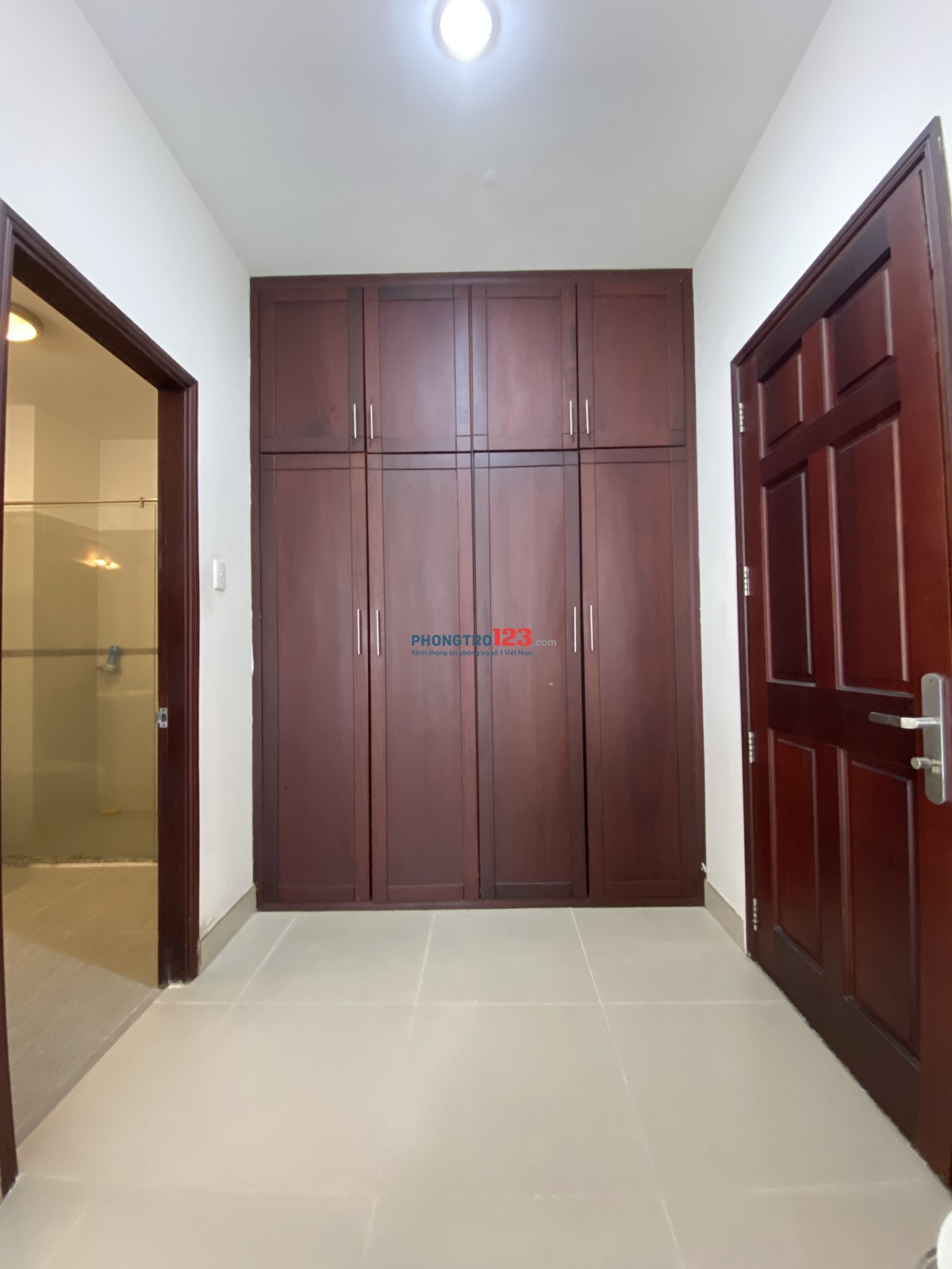 Phòng cao cấp, đầy đủ tiện nghi. Gần Đài truyền hình và trường Khoa Học Xã Hội & Nhân Văn 100 mét...