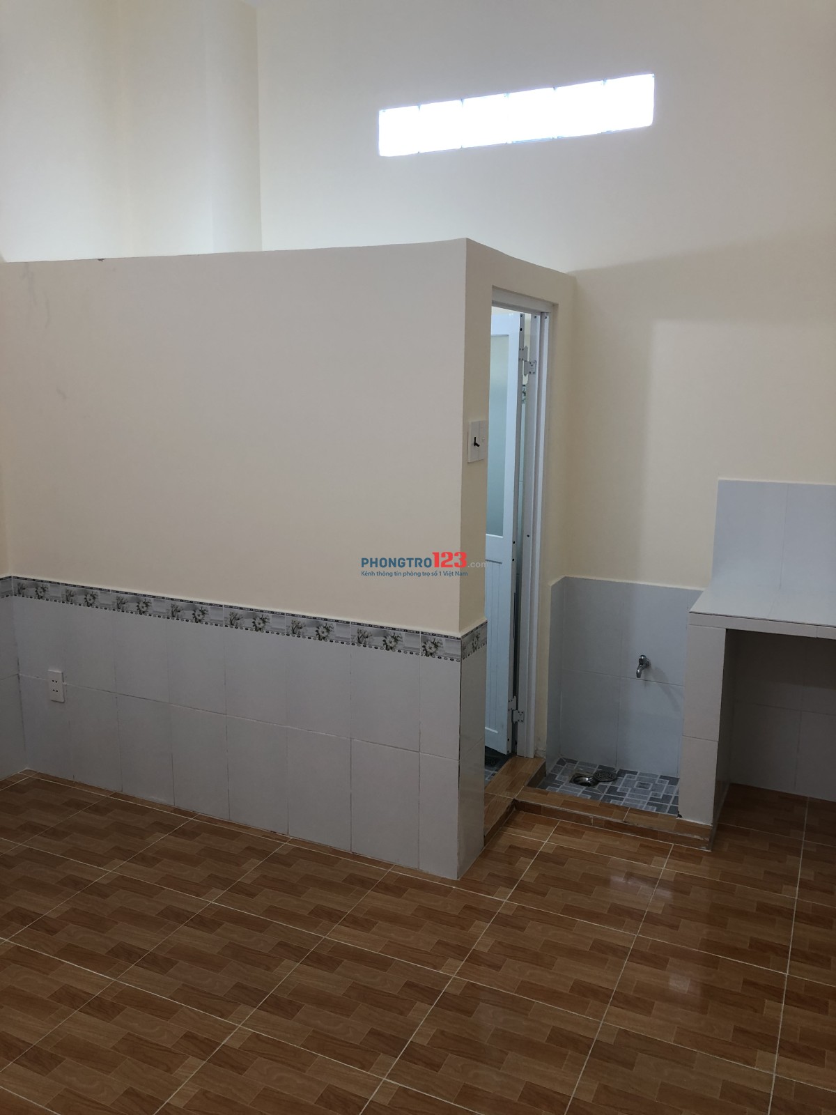 Cho thuê Phòng Trọ Máy Lạnh Lê Trọng Tấn