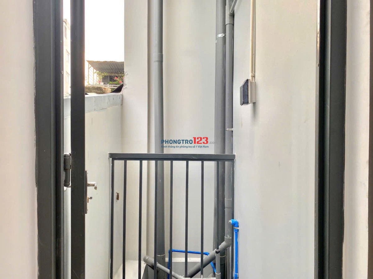 Cho thuê Phòng Full NT Mới 100% 30m2 Ban công Cửa sổ lớn Chu Văn An gần chợ Bà Chiểu có thang máy