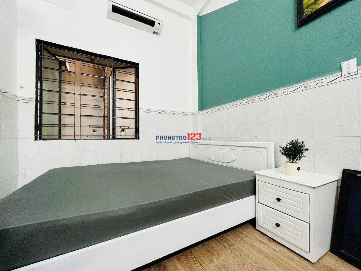 Trống lại phòng giá sinh viên ngay Vanhanh Mall Q10 ĐH Kinh tế