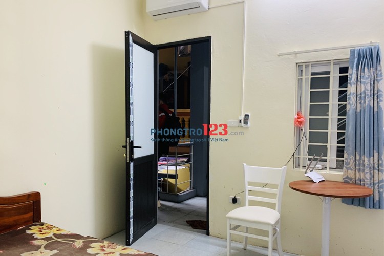 Phòng trọ 18m2 tiện nghi khu trung tâm Huỳnh Văn Bánh, Phú Nhuận